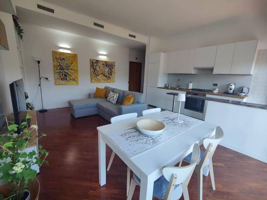 Apartamento Culla Di Diego Box Auto, Sospesi Nel Cielo! Roma